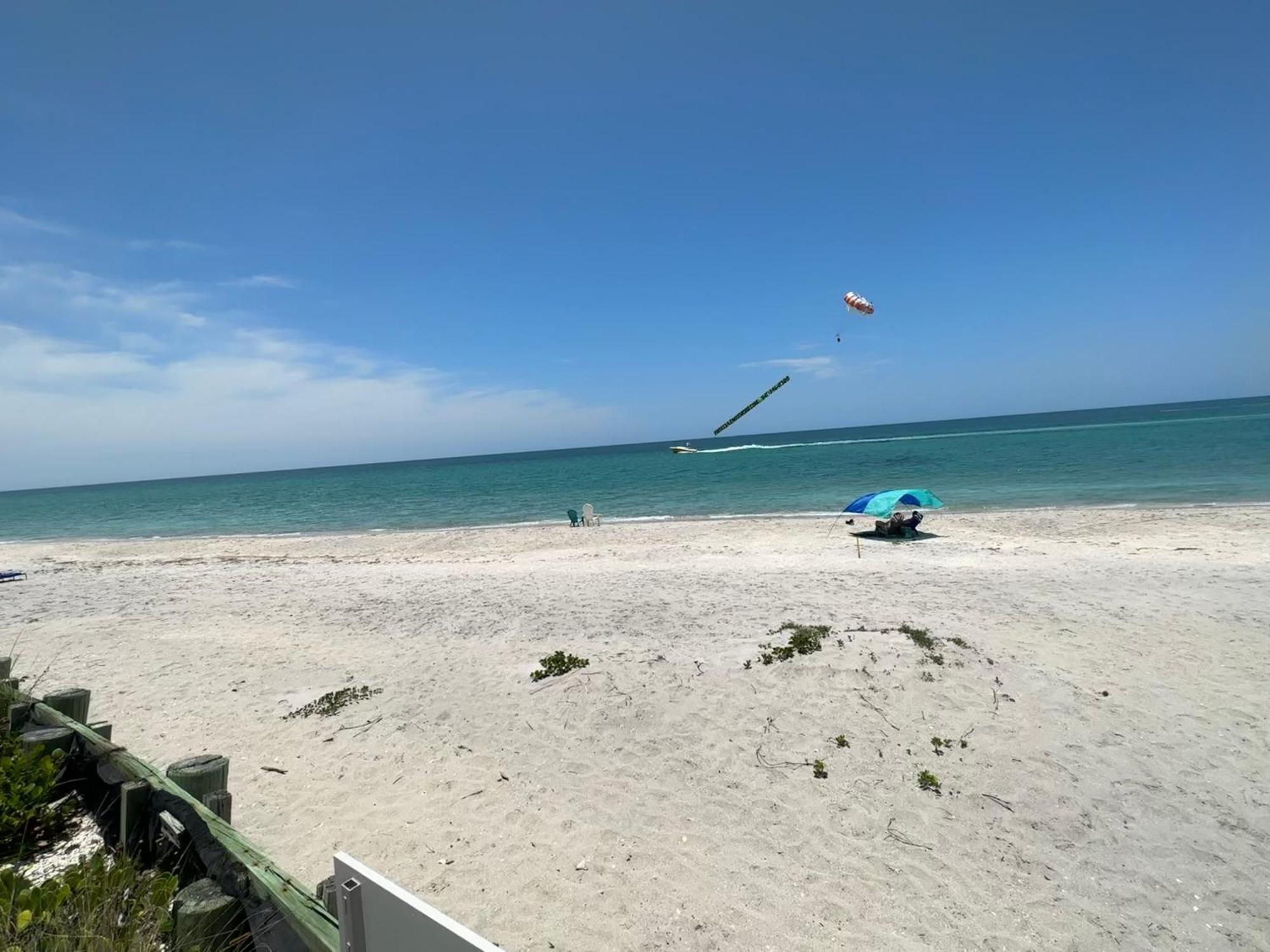 Pearl Beach Inn 엥글우드 외부 사진
