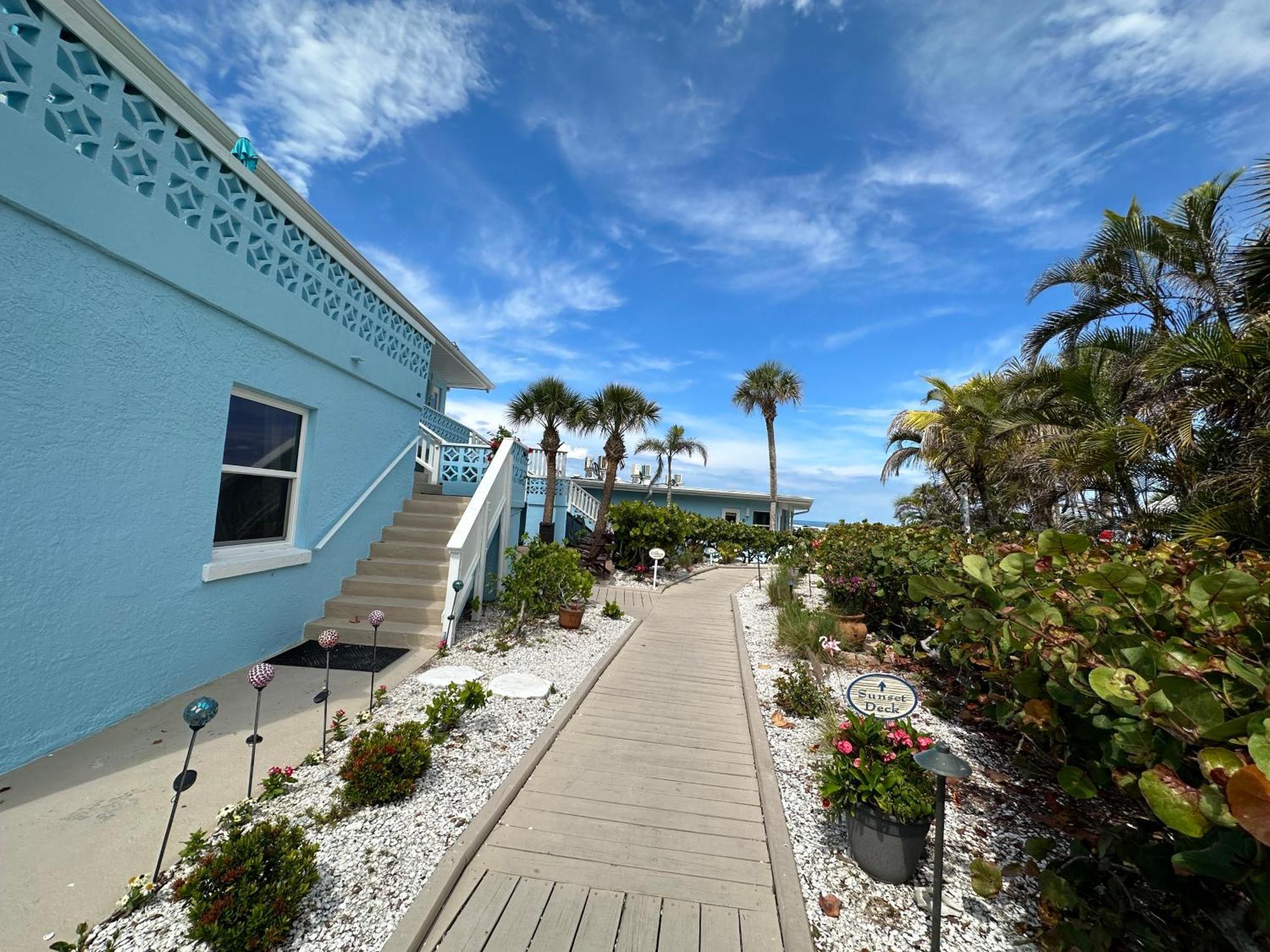 Pearl Beach Inn 엥글우드 외부 사진