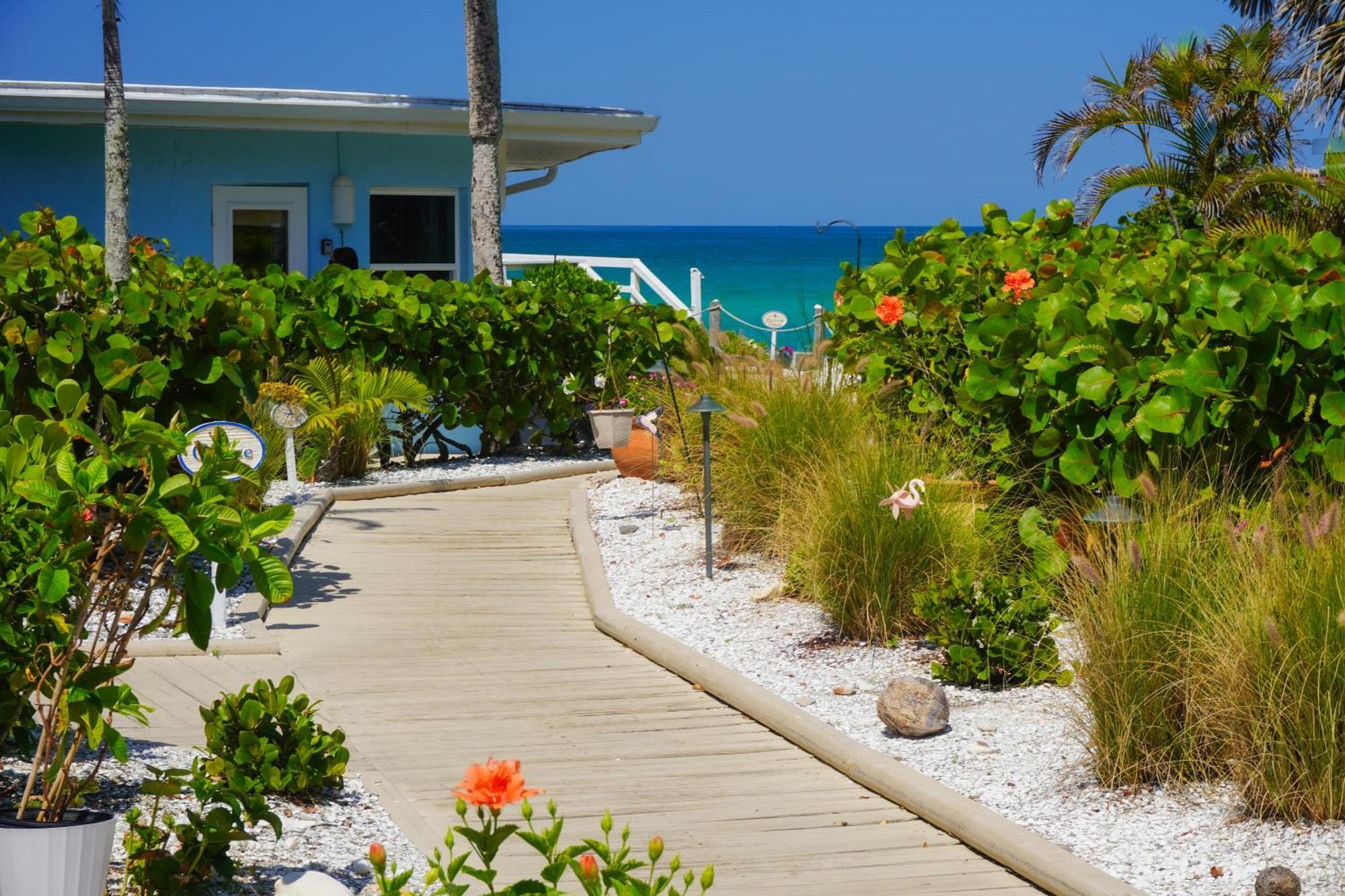 Pearl Beach Inn 엥글우드 외부 사진